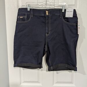 NWT Nine West Dark Wash High Rise Cuffed Bermuda Shorts in Size 20W